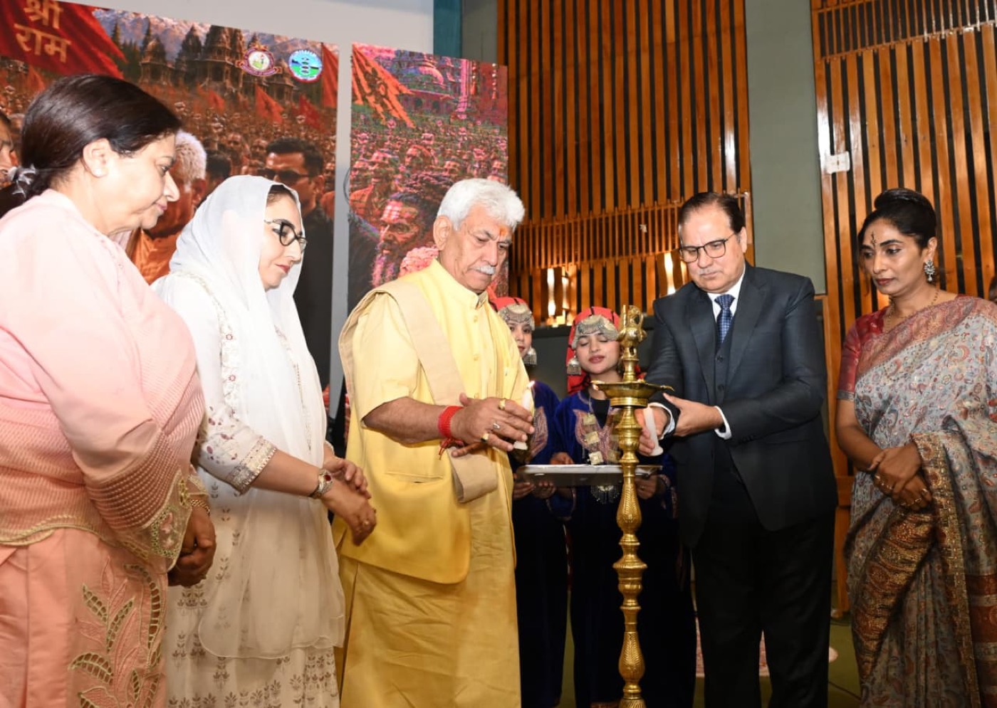 Ceremonial lamp-lighting to inaugurate the conference